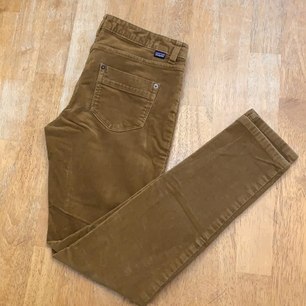 Patagonia woman’s 30 brown corduroy straight cut